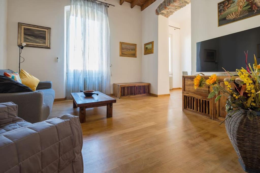 Appartamento A Casa Di Ce' La Spezia Esterno foto