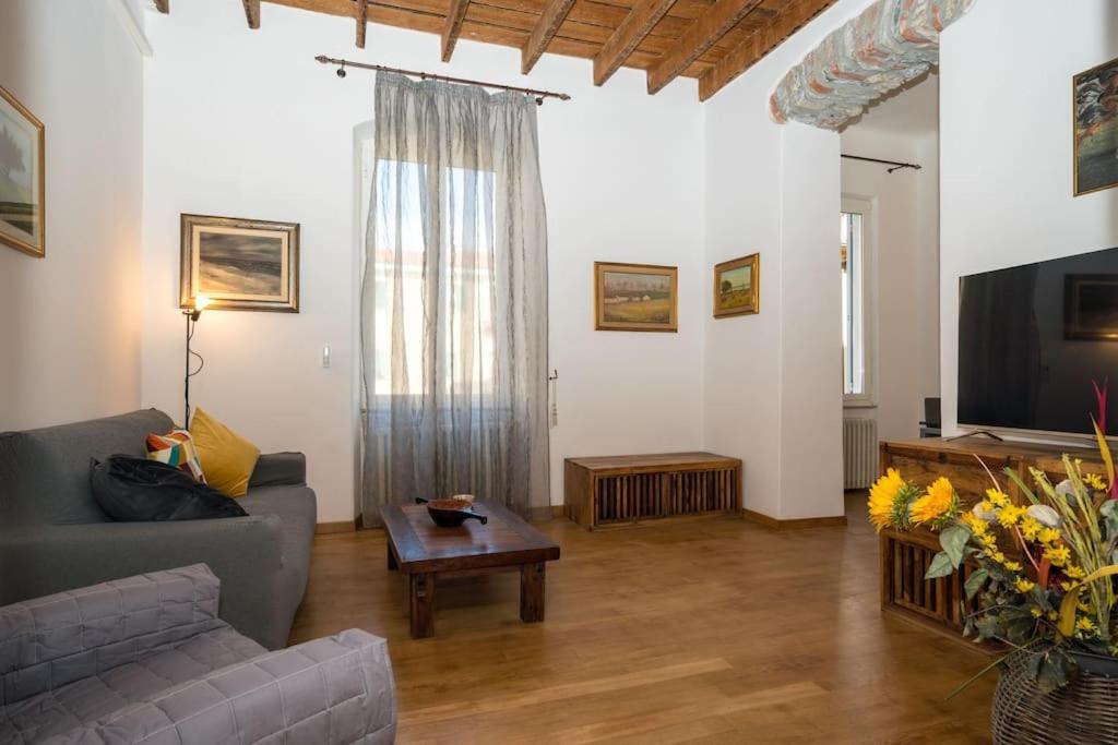 Appartamento A Casa Di Ce' La Spezia Esterno foto